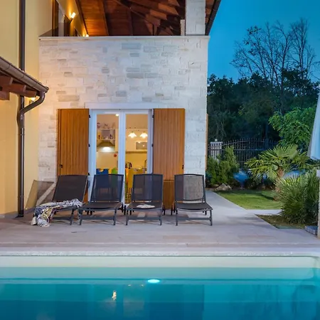 Katharina Villa Kirmenjak